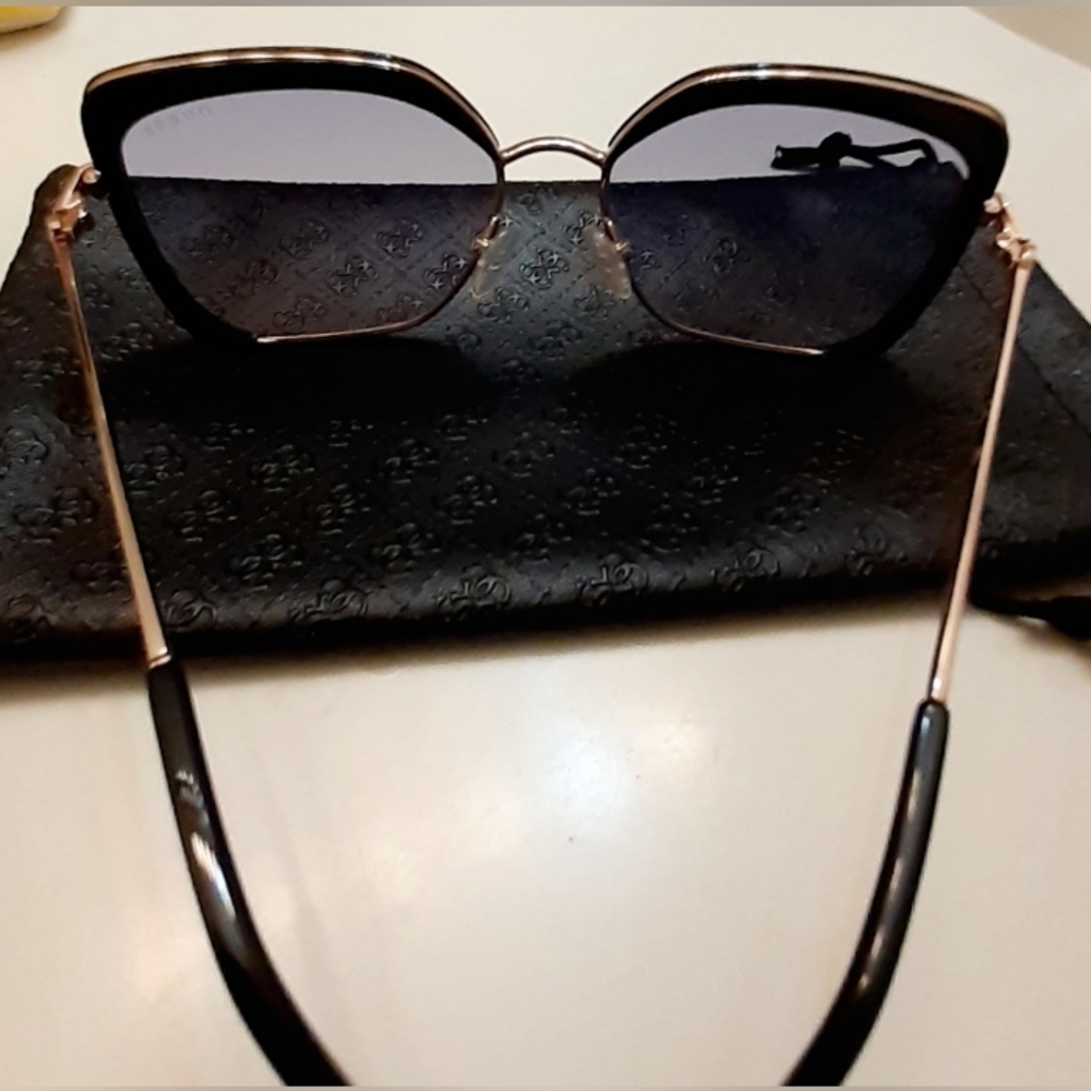 Guess Rose Gold Sunglass's, High Polish Metals,Butterfly Square, Ombre Blue